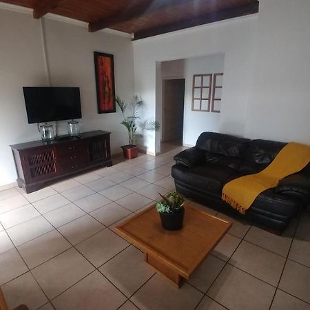Four Seasons Self-Catering Guest House Graskop Bagian luar foto