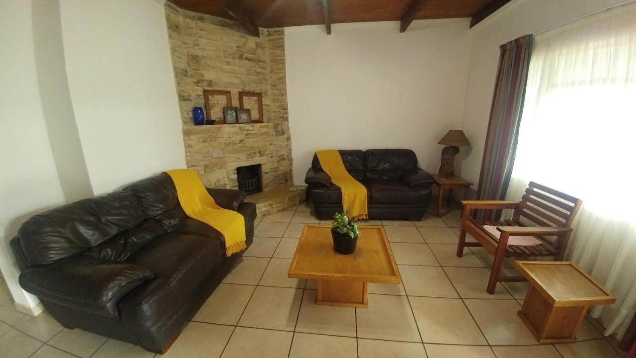 Four Seasons Self-Catering Guest House Graskop Bagian luar foto