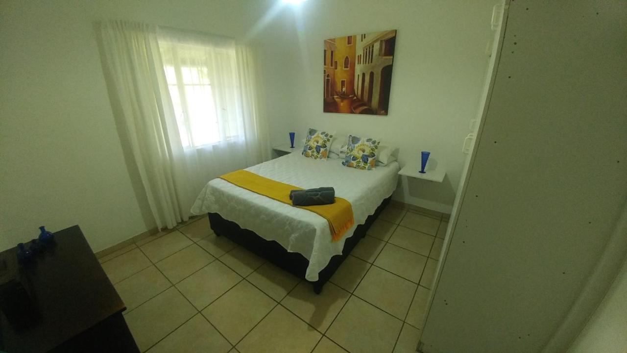 Four Seasons Self-Catering Guest House Graskop Bagian luar foto