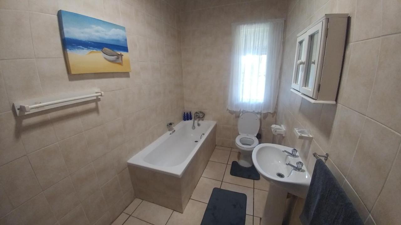Four Seasons Self-Catering Guest House Graskop Bagian luar foto