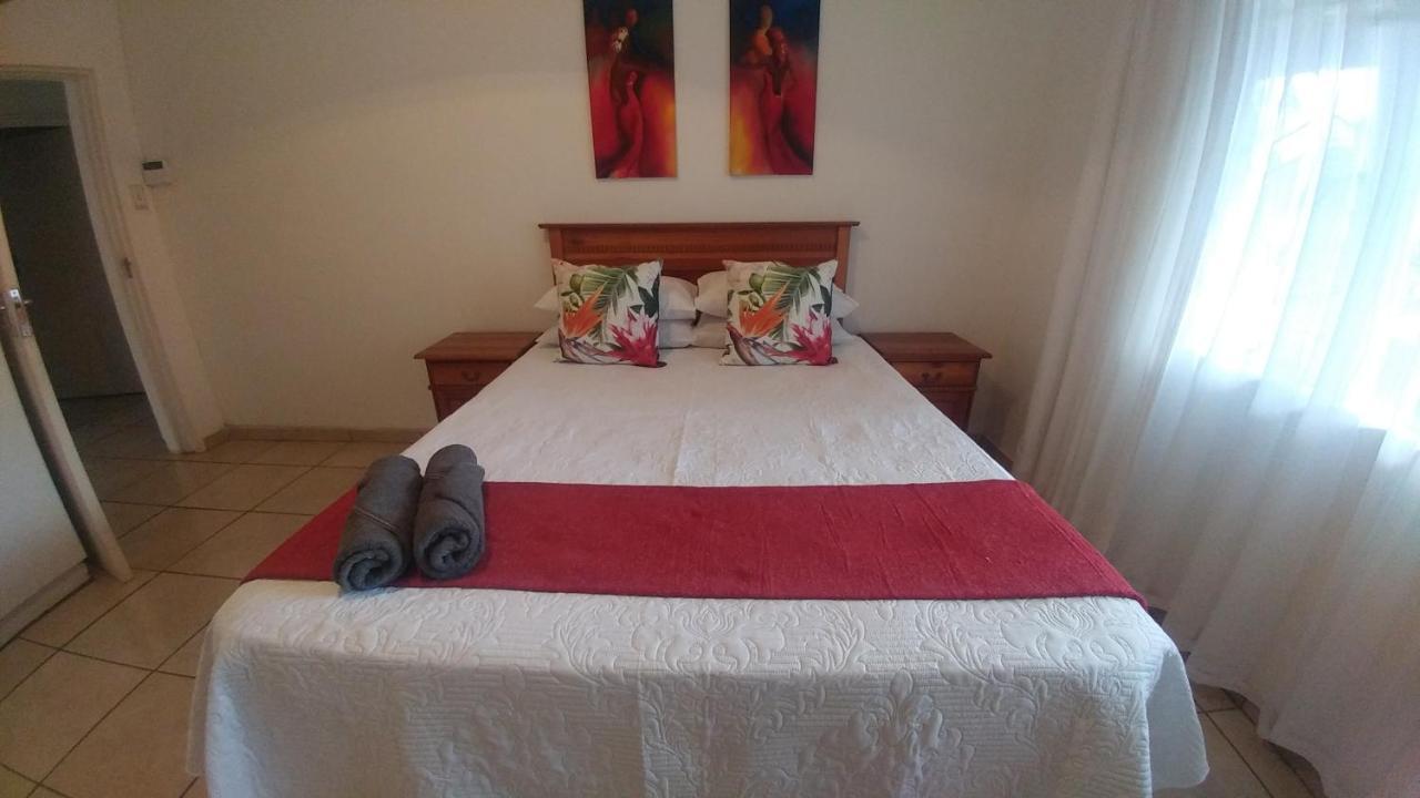 Four Seasons Self-Catering Guest House Graskop Bagian luar foto
