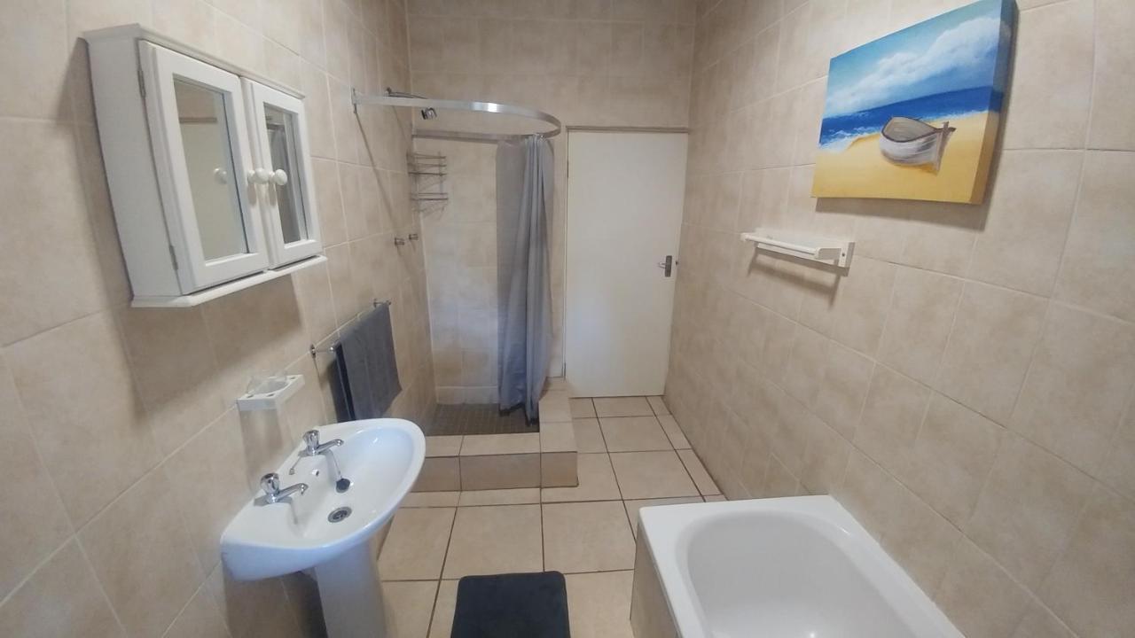 Four Seasons Self-Catering Guest House Graskop Bagian luar foto
