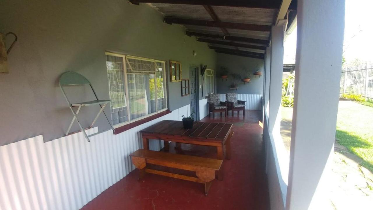 Four Seasons Self-Catering Guest House Graskop Bagian luar foto